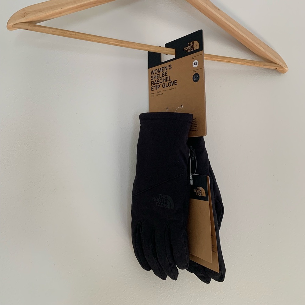 NWT Women’s The North Face shelbe raschel etip gloves